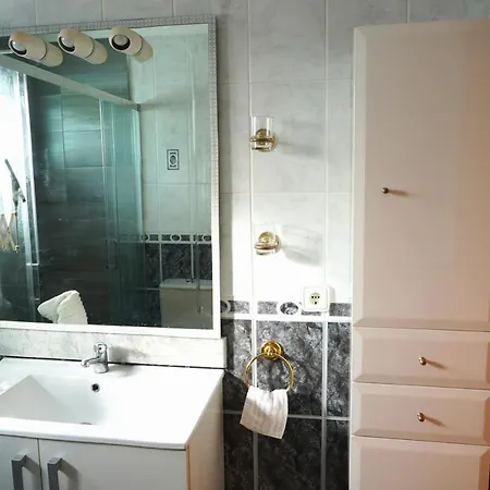 Costa, Cerca De La Playa Y Comercios. Apartmán *
